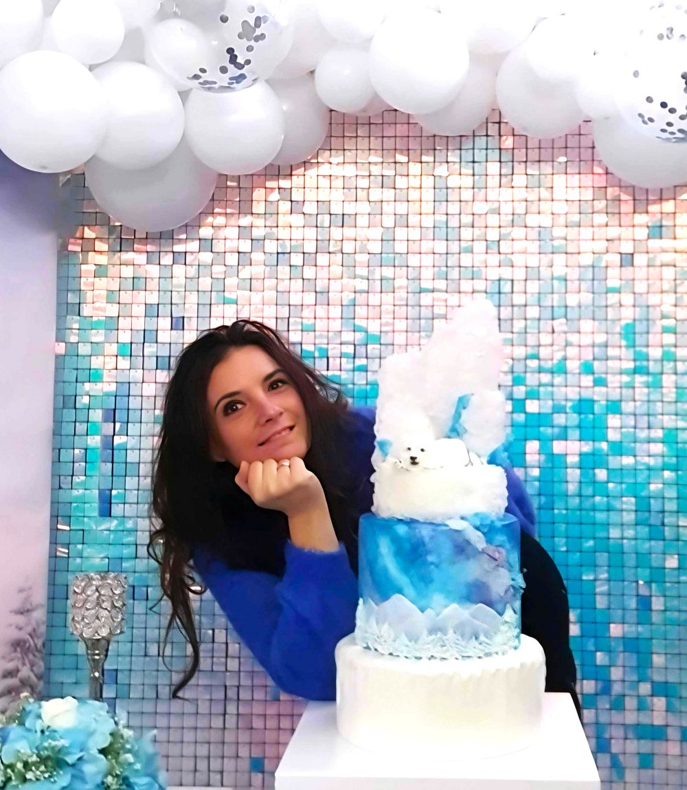Alessia Vincenti, Allestimento con shimmer wall, palloncini e orso polare. Roma